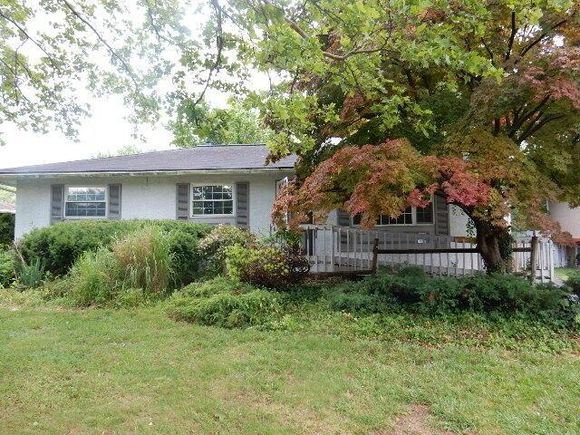 1549 Alpine Drive Columbus, OH House Active - Photo 1 of 35. Opens carousel modal