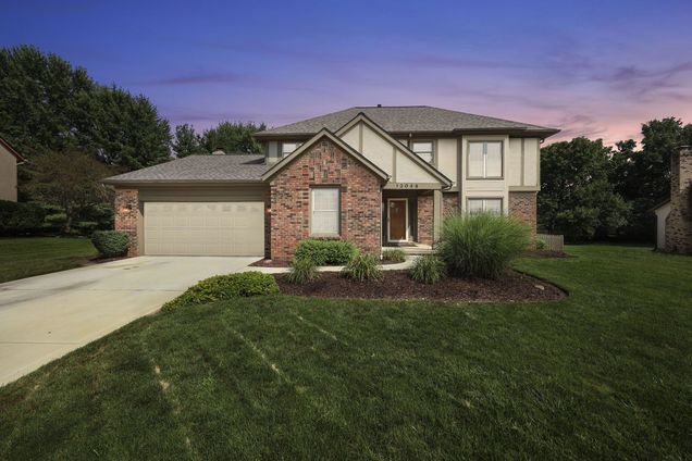 13048 Coventry Avenue Pickerington, OH House Active - Photo 1 of 42. Opens carousel modal