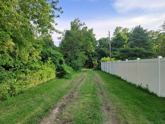 0 Wessex Court Columbus, OH Plot of land Active - Photo 1 of 7. Opens carousel modal