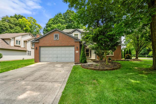 7652 Cashel Court Dublin, OH House Active - Photo 1 of 42. Opens carousel modal