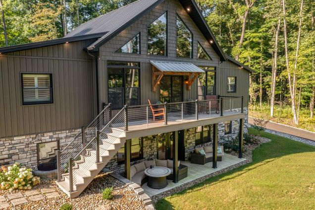529 King Beach Drive