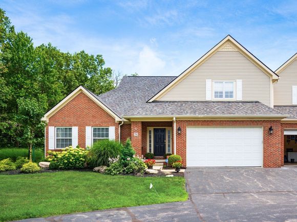 790 Hawks Crest Lane