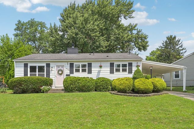 286 Mohawk Avenue Westerville, OH House Active - Photo 1 of 42. Opens carousel modal