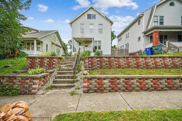 82 Olentangy Street