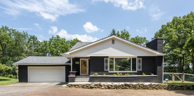 834 Shoreham Drive Newark, OH House Active - Photo 1 of 68. Opens carousel modal