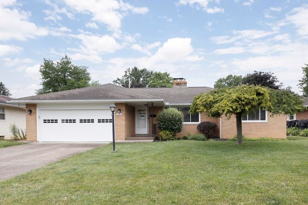 4193 Eastlea Drive Columbus, OH House Active - Photo 1 of 42. Opens carousel modal