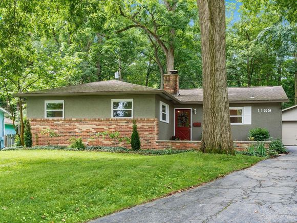 1189 Sunny Hill Drive
