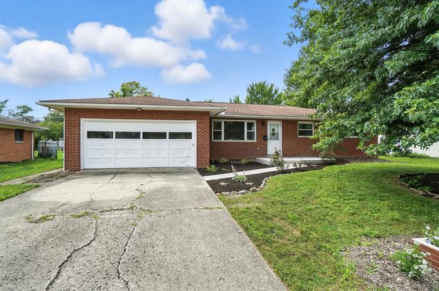 5715 Lindenwood Road