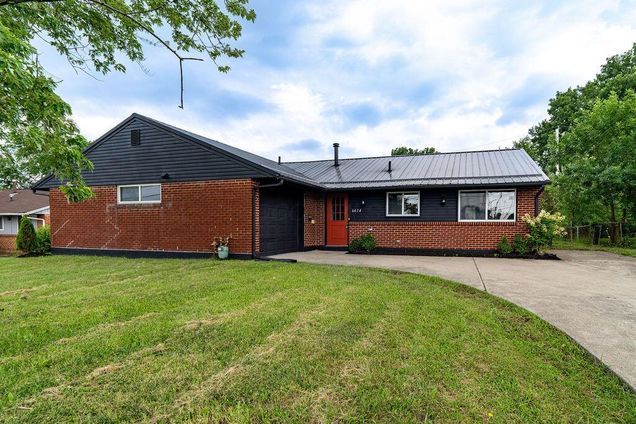 6614 E Livingston Avenue Reynoldsburg, OH House Active - Photo 1 of 21. Opens carousel modal