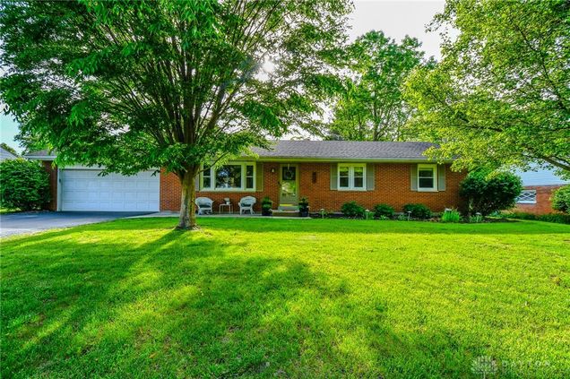 937 Donham Drive Beavercreek Twp, OH House Sold - Photo 1 of 26. Opens carousel modal