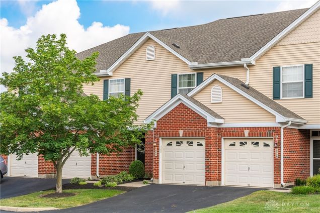 4340 Straight Arrow Road Beavercreek, OH Condo Active - Photo 1 of 49. Opens carousel modal