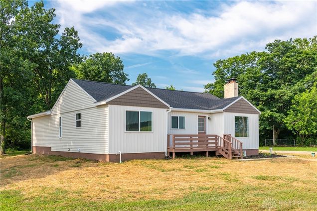 8910 Old Dayton Road Dayton, OH House Active - Photo 1 of 63. Opens carousel modal