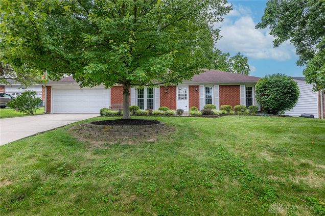 15 Old Orchard Lane Monroe, OH House Active - Photo 1 of 24. Opens carousel modal