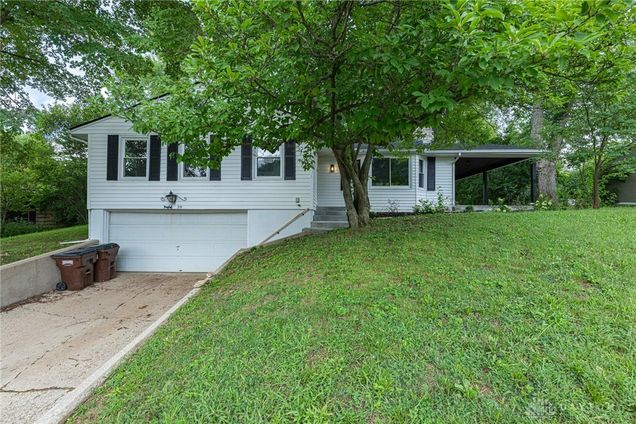 39 E Bryant Avenue Franklin, OH House Active - Photo 1 of 31. Opens carousel modal