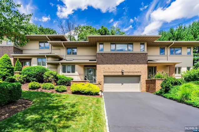 23 Fox Run Road Allendale, NJ Townhouse Sold - Photo 1 of 1. Opens carousel modal