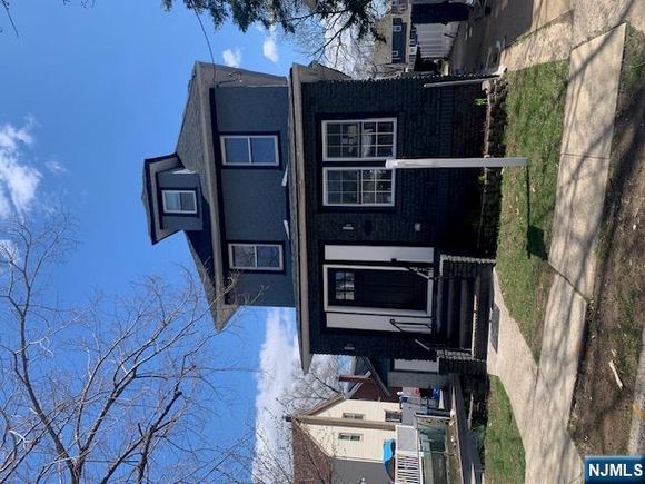 19 Roosevelt Avenue