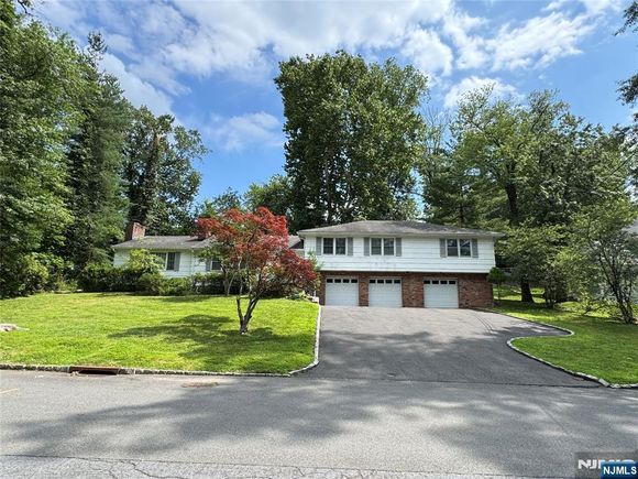 80 Canoe Brook Road