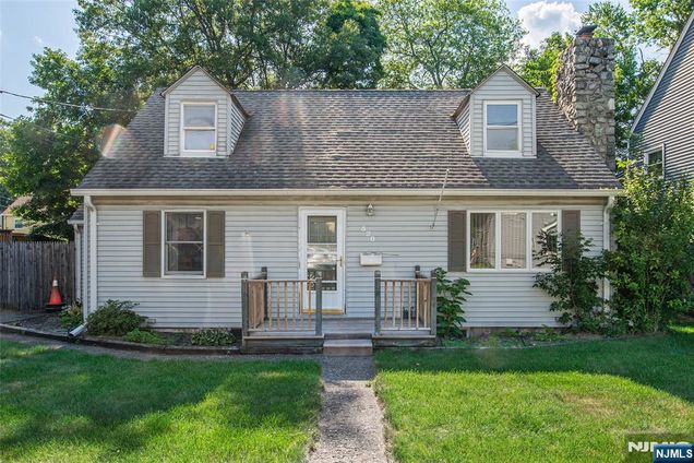 520 Skyline Lake Drive