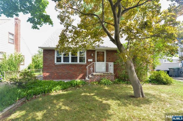 9 Cole Street Bergenfield, NJ House Active - Photo 1 of 33. Opens carousel modal