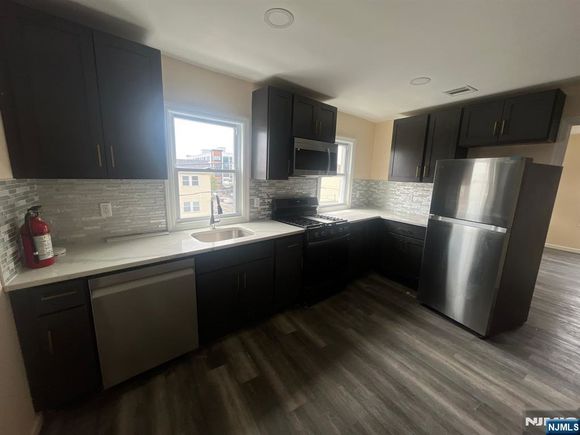 287 Orange Street Unit Apt 3 Newark, NJ Apartment Active - Photo 1 of 8. Opens carousel modal
