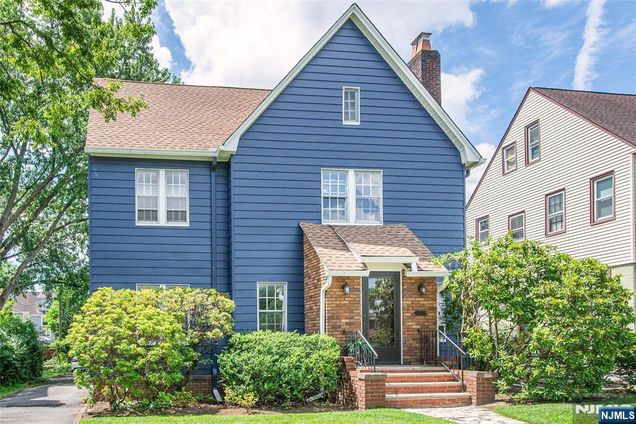 33 Stephen Street Montclair, NJ House Active - Photo 1 of 50. Opens carousel modal