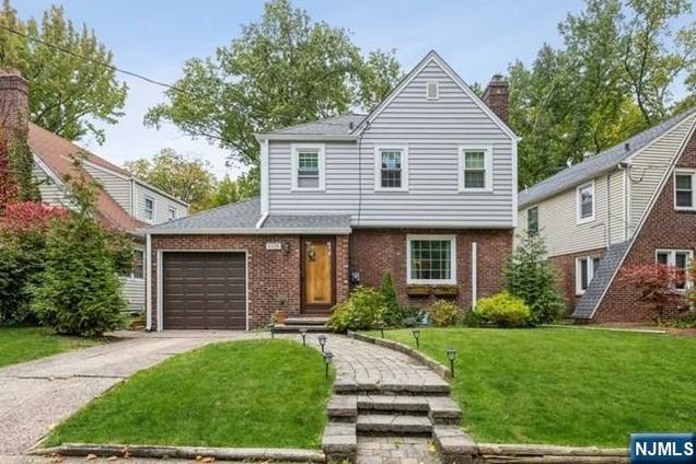 1125 W Laurelton Parkway Teaneck, NJ House Active - Photo 1 of 25. Opens carousel modal