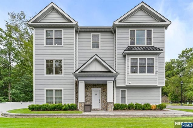 110 Mason Court Unit 3H