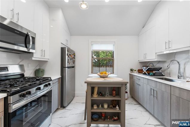 1255 Anderson Avenue Unit 14