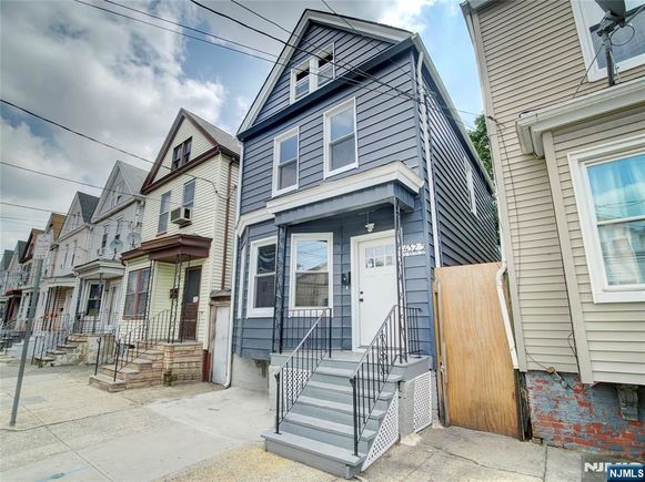 432 16th Street