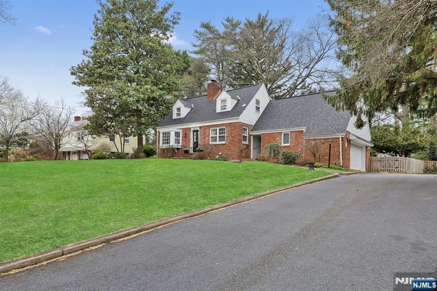 502 Lincoln Avenue Ridgewood, NJ House Active - Photo 1 of 50. Opens carousel modal