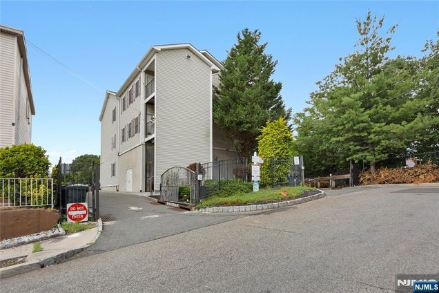 310 Sherman Street Unit 1