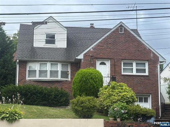375 Brook Avenue Passaic, NJ House Active - Photo 1 of 7. Opens carousel modal