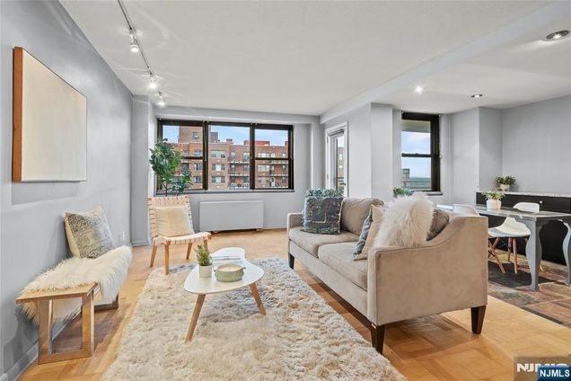 201 Saint Pauls Avenue Unit 15k