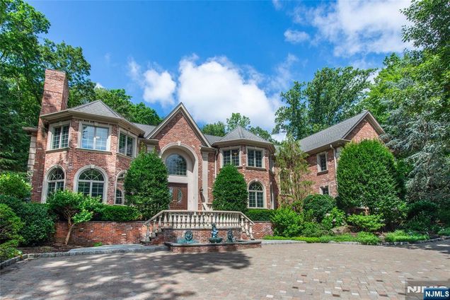 6 Adams Road
