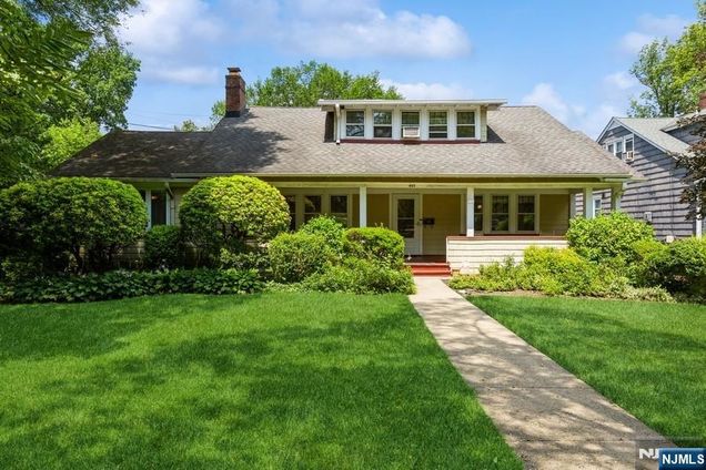 493 Summit Avenue Maplewood, NJ House Active - Photo 1 of 22. Opens carousel modal