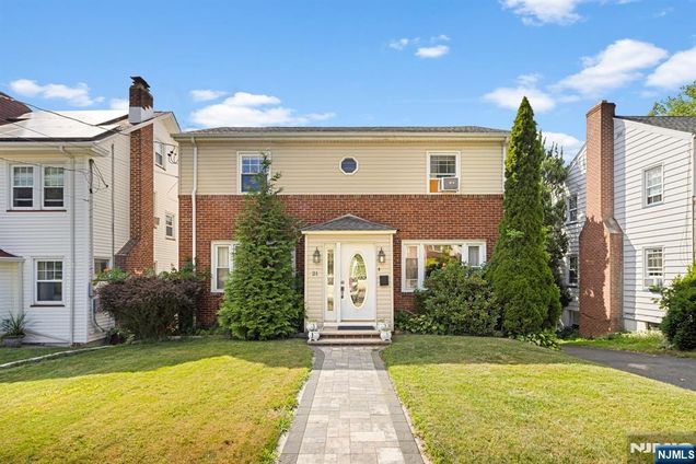 21 Livingston Avenue
