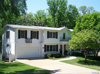529 Oaks Court Webster Groves, MO House Sold - Photo 1 of 1. Opens carousel modal