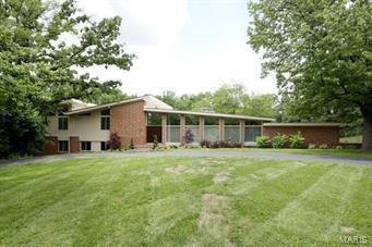 9 High Acres Drive Olivette, MO House Sold - Photo 1 of 22. Opens carousel modal