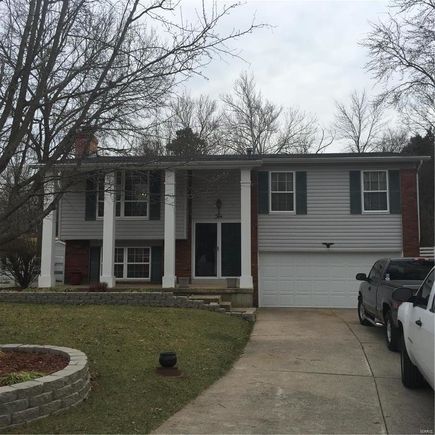 10 Golden Oak Valley Park, MO House Sold - Photo 1 of 21. Opens carousel modal