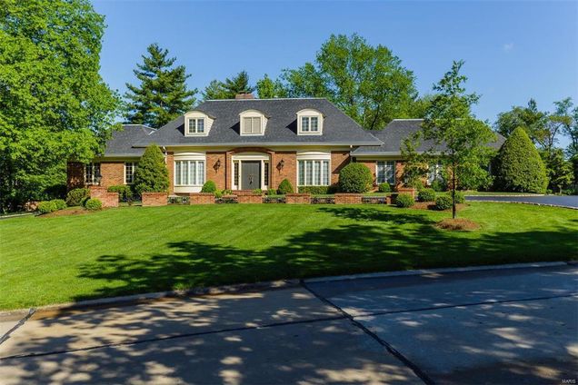 13573 Kings Glen Drive Town and Country, MO House Sold - Photo 1 of 36. Opens carousel modal