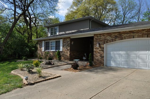 1815 Oakwood Drive Pekin, IL House Sold - Photo 1 of 6. Opens carousel modal