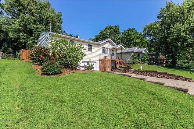 8915 Scottdale Avenue St Louis, MO House Sold - Photo 1 of 39. Opens carousel modal