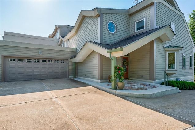 1527 Sommet Place Kirkwood, MO Condo Sold - Photo 1 of 55. Opens carousel modal