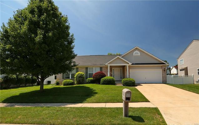 1813 Meadow Trails Drive Florissant, MO House Sold - Photo 1 of 29. Opens carousel modal