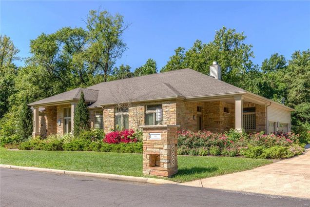 333 Townsend Street Creve Coeur, MO House Sold - Photo 1 of 30. Opens carousel modal