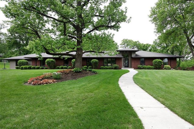 566 High Meadow Frontenac, MO House Sold - Photo 1 of 23. Opens carousel modal