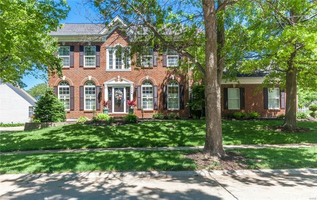 248 Woodcliffe Place Drive Chesterfield, MO House Sold - Photo 1 of 20. Opens carousel modal