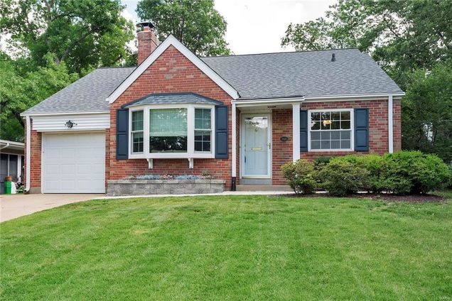 760 Glenway Drive St Louis, MO House Sold - Photo 1 of 25. Opens carousel modal