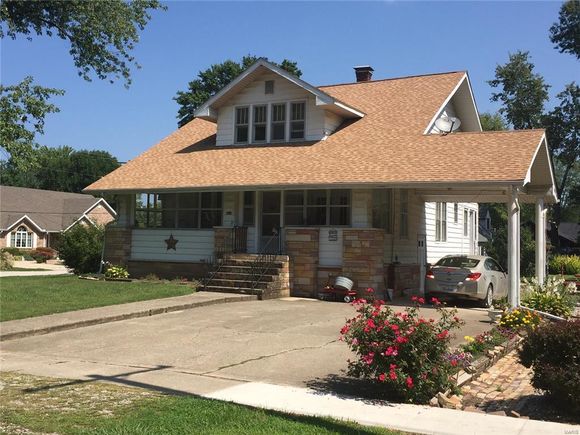 412 W Madison Street Farina, IL House Sold - Photo 1 of 24. Opens carousel modal