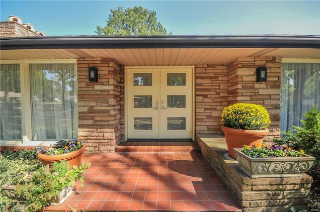 2366 Deer Run Road St Louis, MO House Sold - Photo 1 of 33. Opens carousel modal